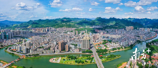 俯瞰連州城。曾亮超 攝