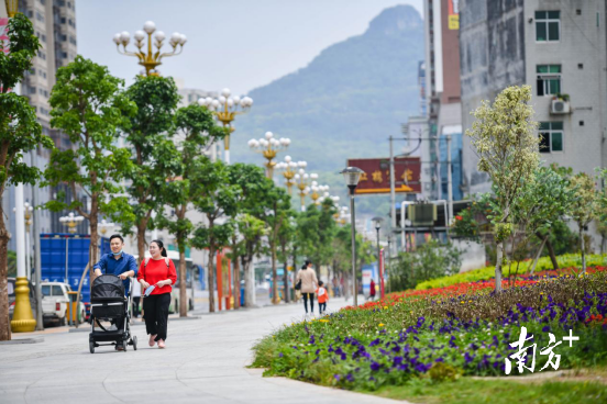 街頭一景。曾亮超 攝