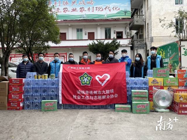 籌措物資助力困難群眾暖度寒冬。