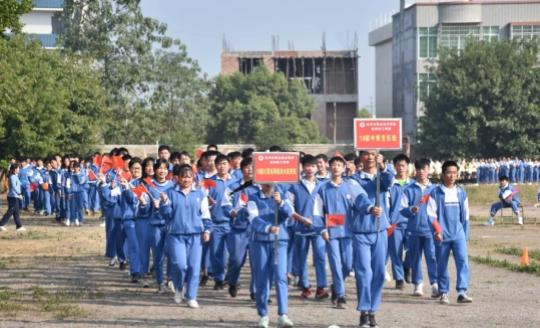 連州市職業(yè)技術(shù)學(xué)校、連州技工學(xué)校舉辦2019年廣播操比賽359.png