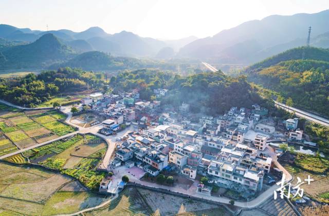 萬家村風(fēng)貌。梁崇杰  攝